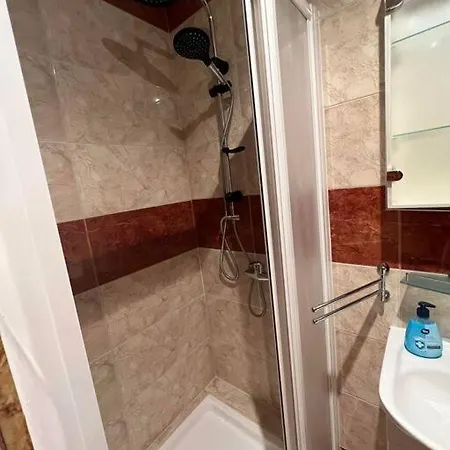 Apartment Modern, Self Contained, *