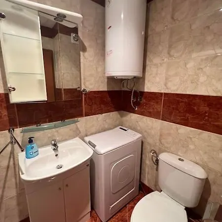 Modern, Self Contained, * Sunny Beach